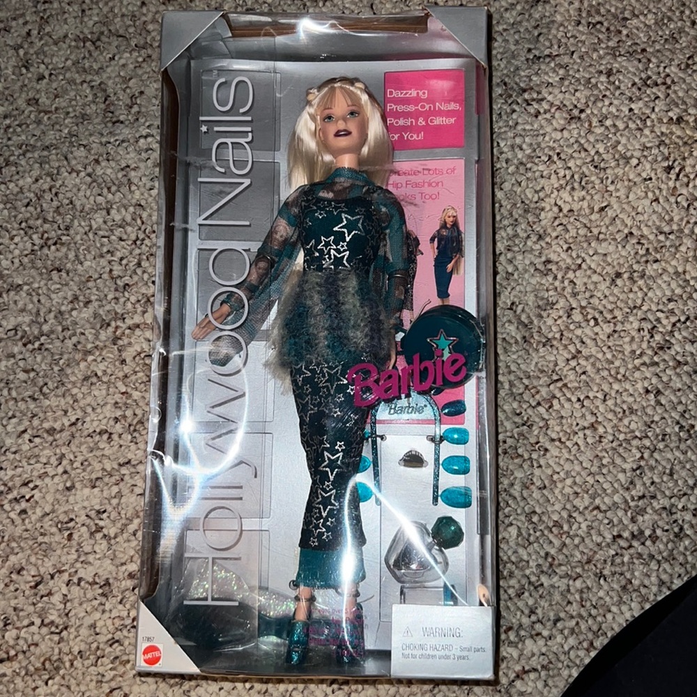 Hollywood Nails Barbie new in box